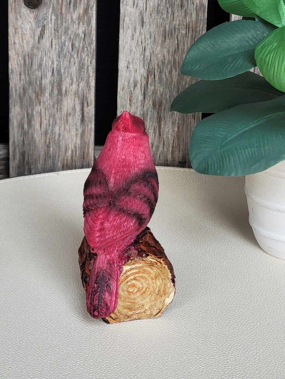 Cardinal Figurine on Log - Resin Bird Accent - Picture 4 of 5